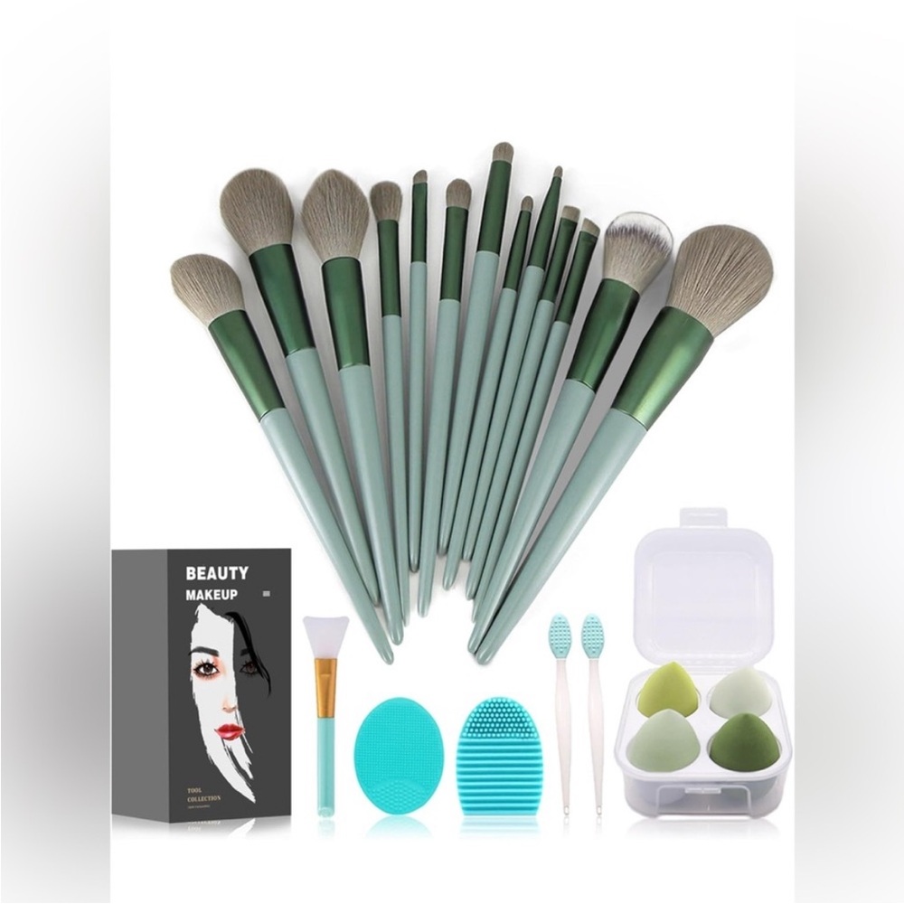 Green Makeup Brush Set